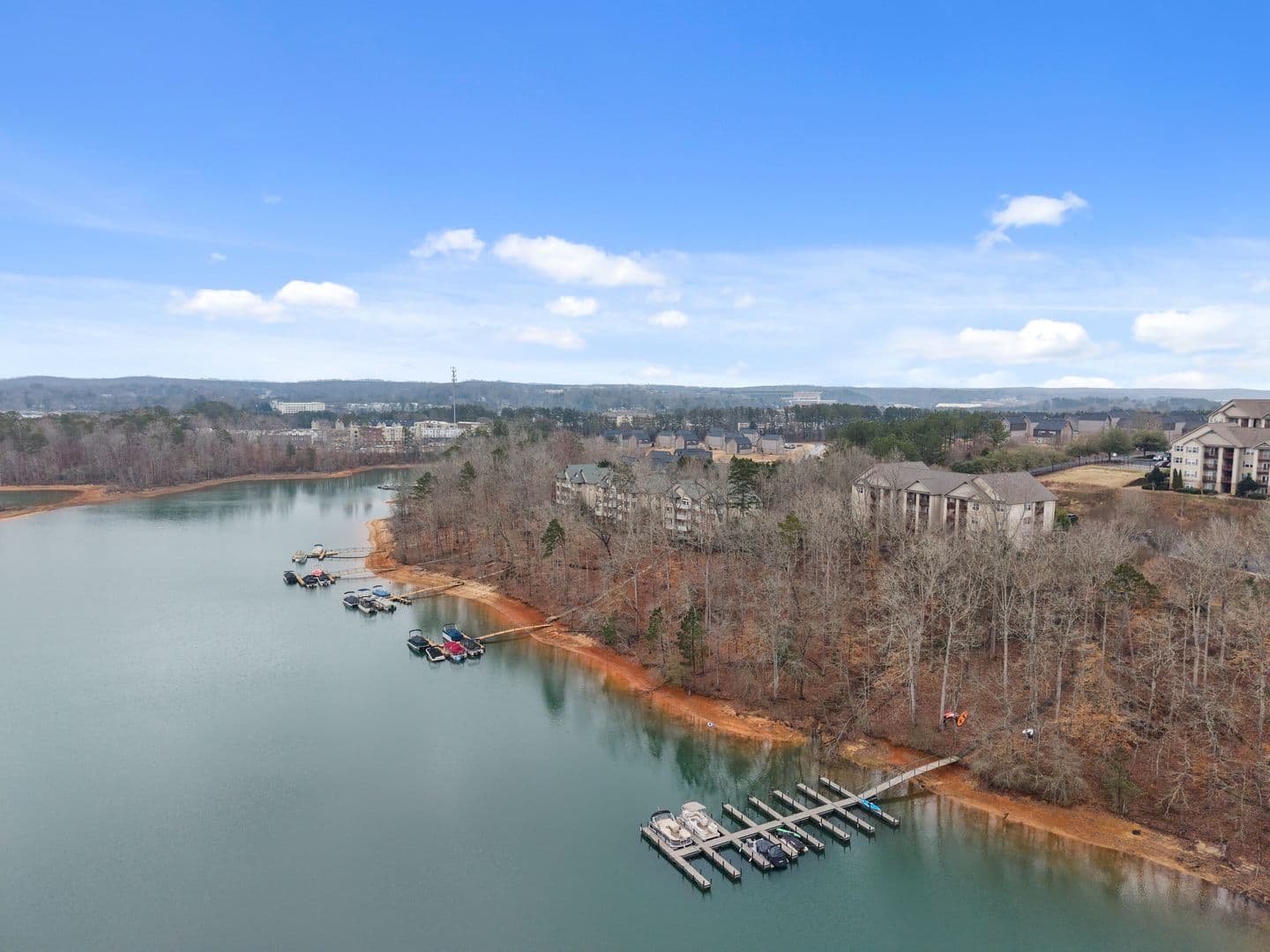 Seneca Apartment: 833 Harts Cove Way