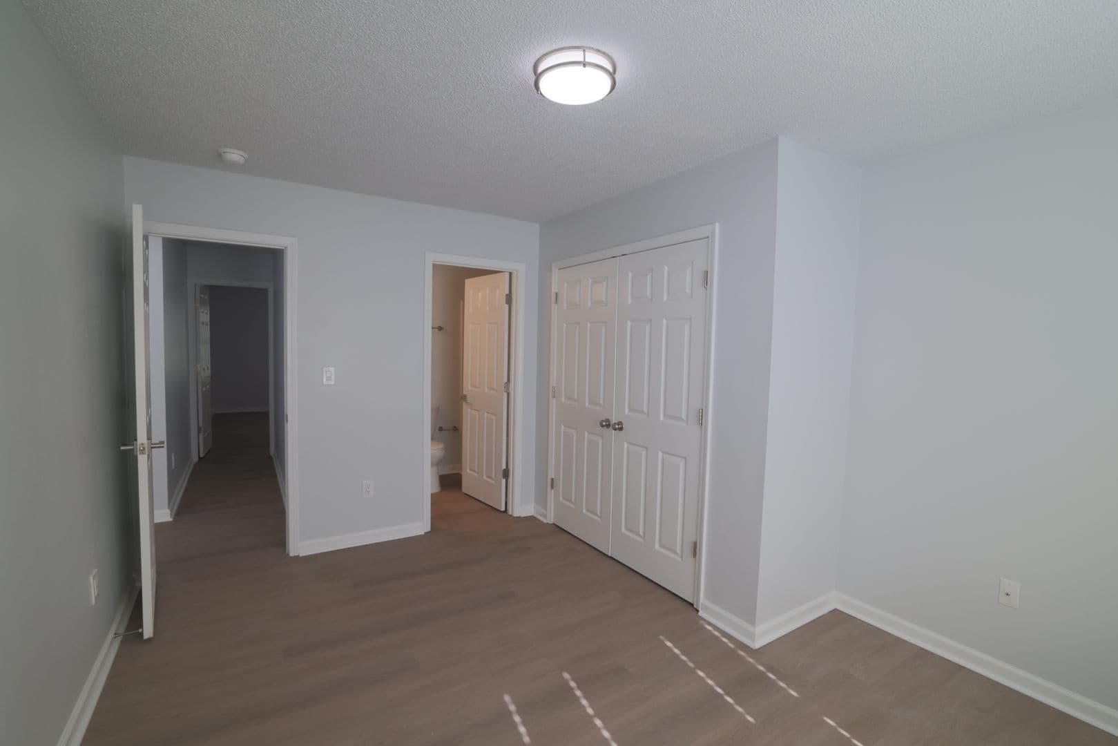 Clemson Apartment: 818 College Ave