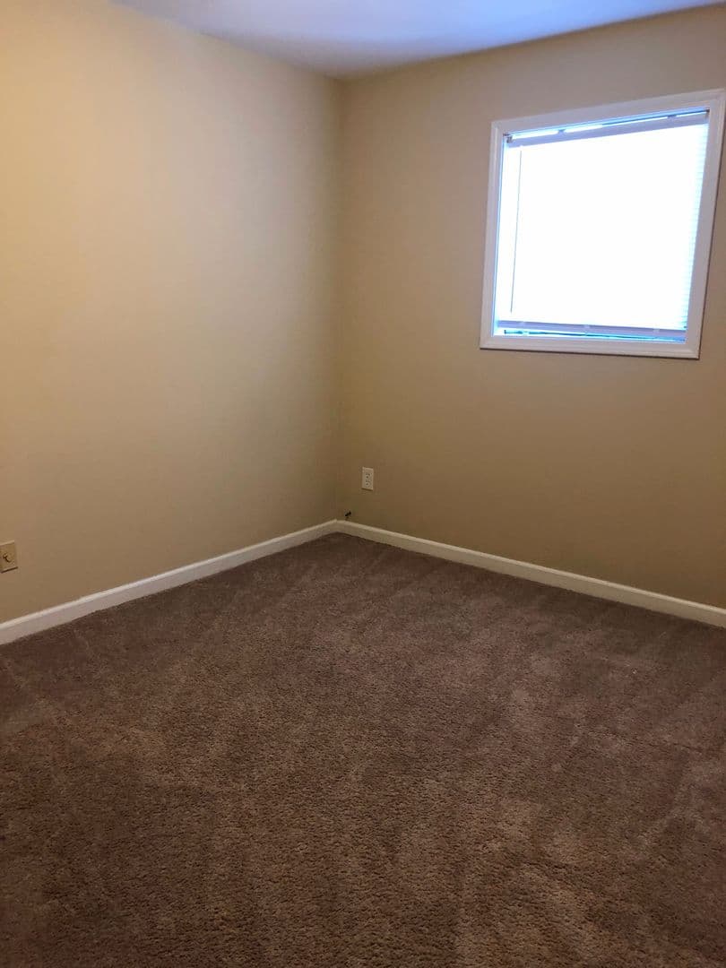 Clemson Apartment: 812 Creekside Dr