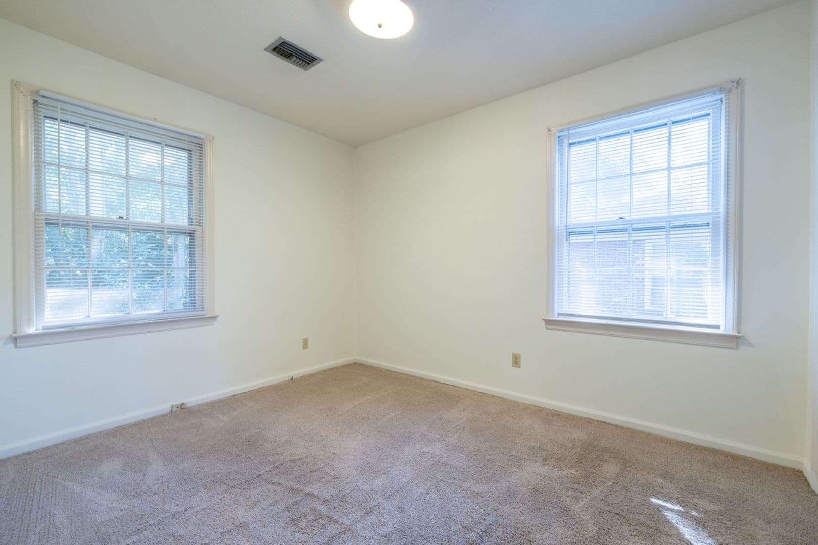 Clemson Apartment: 106 Strode Circle