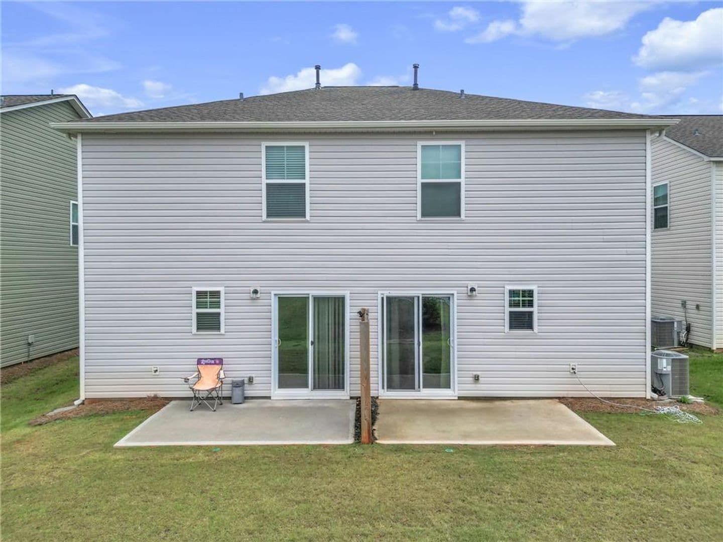 Pendleton House: 463 Seaborn Cir