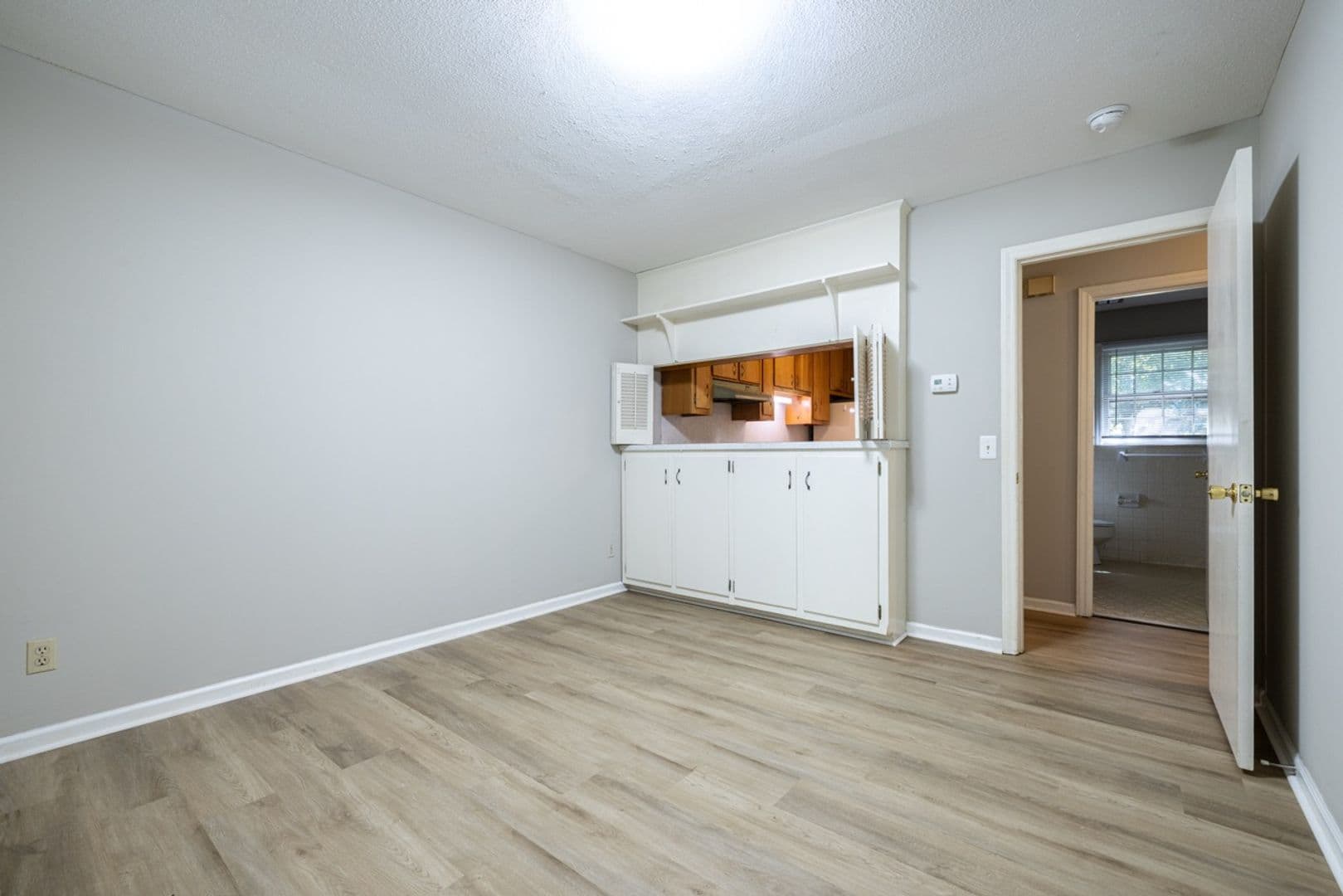 Clemson Apartment: 106 Strode Circle
