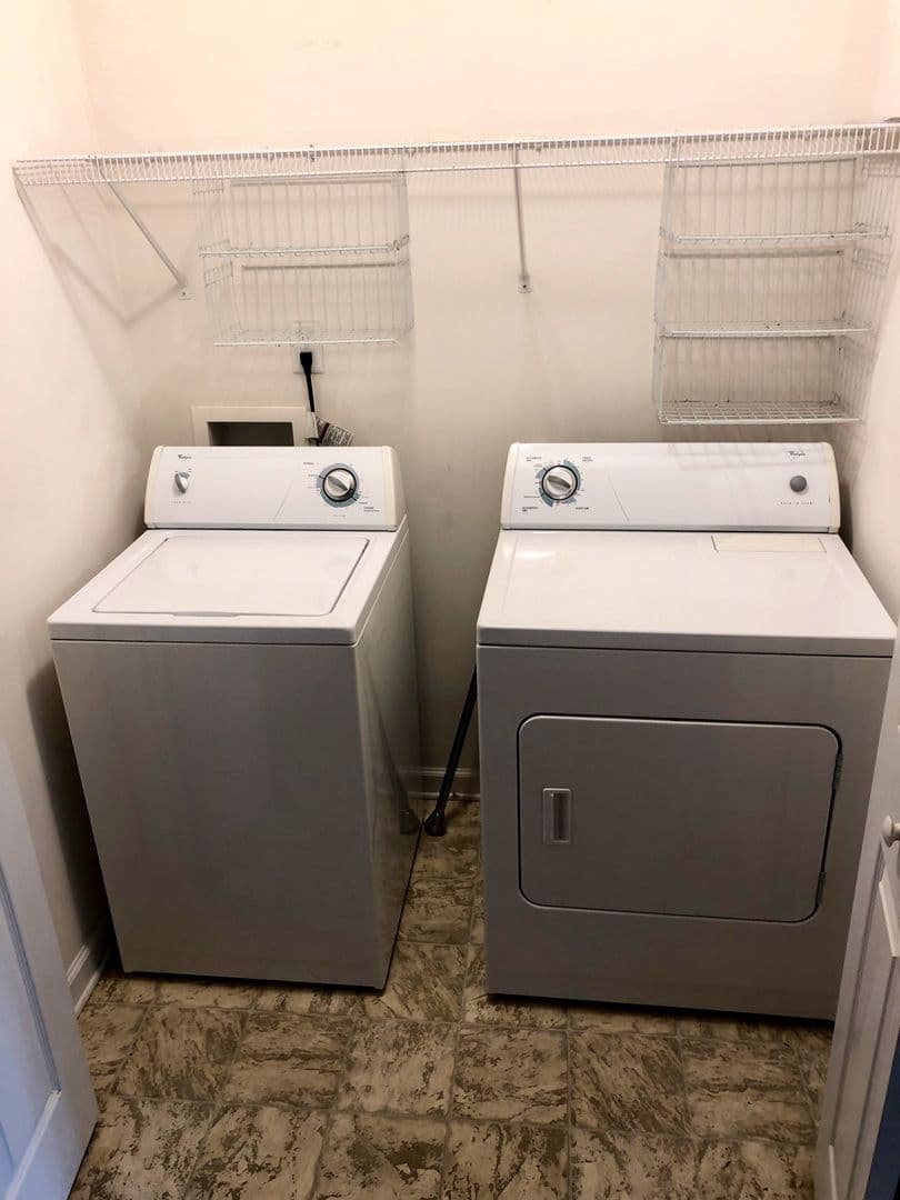 Seneca Apartment: 1301 Harts Ridge Dr