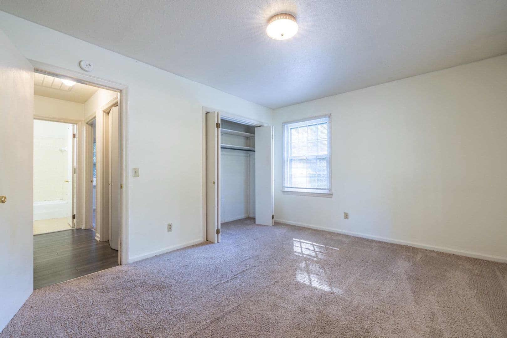 Clemson Apartment: 106 Strode Circle