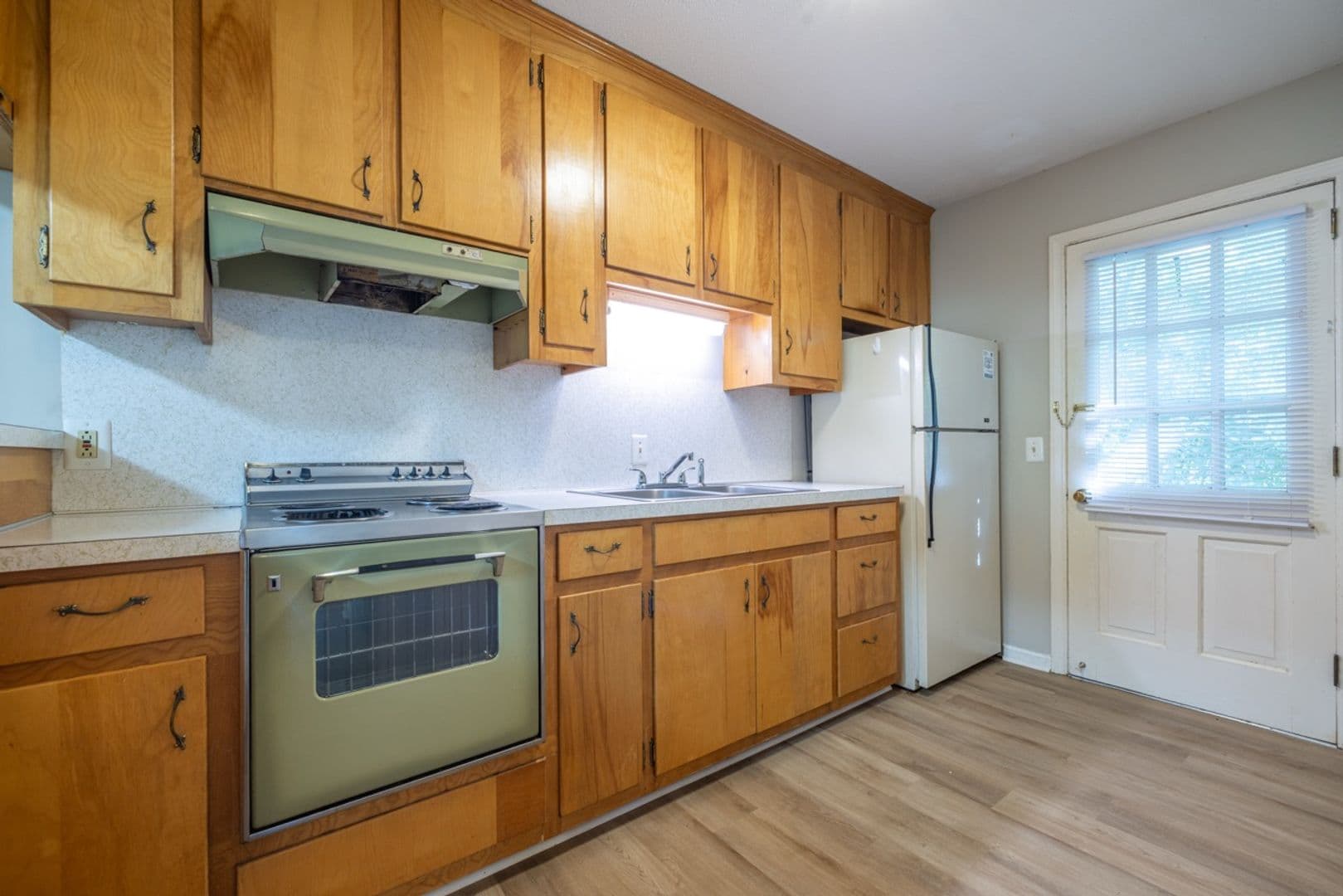 Clemson Apartment: 106 Strode Circle