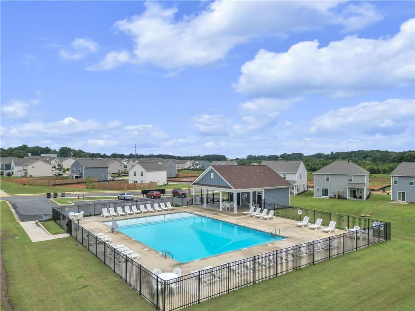 Pendleton House: 463 Seaborn Cir