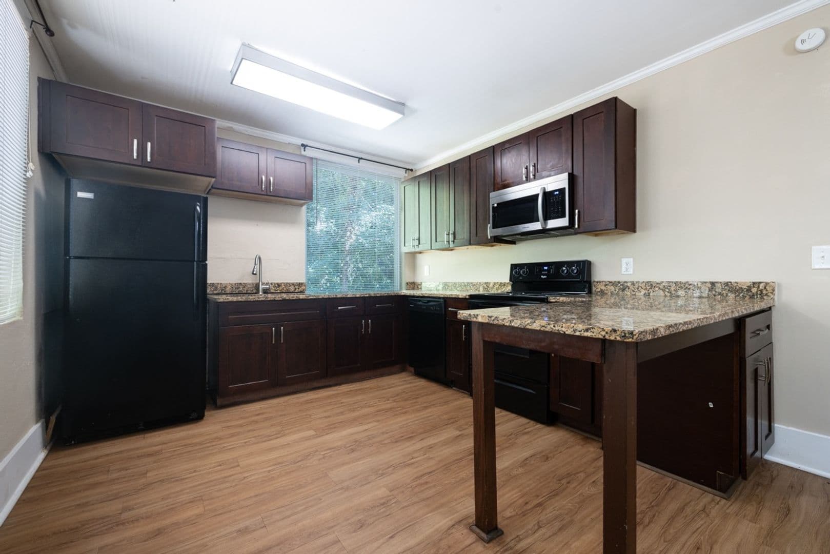 Clemson Apartment: 270 Riggs Dr