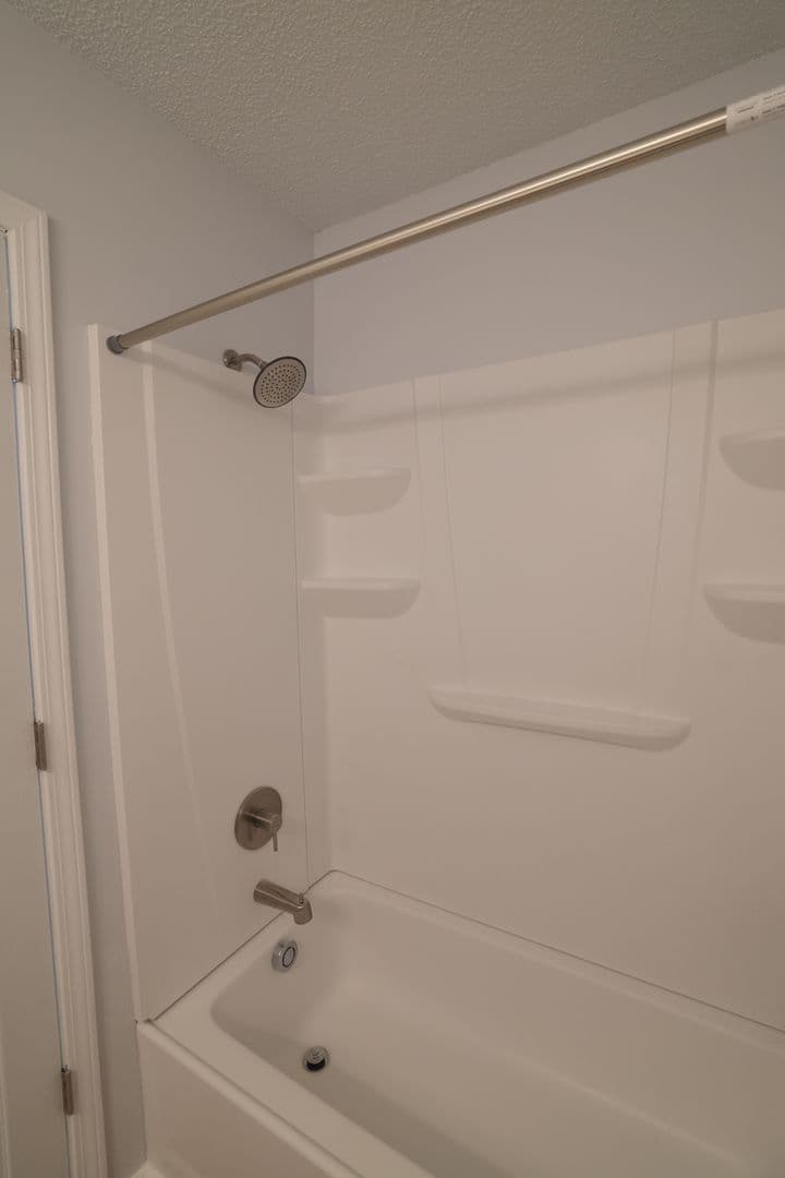 Clemson Apartment: 818 College Ave