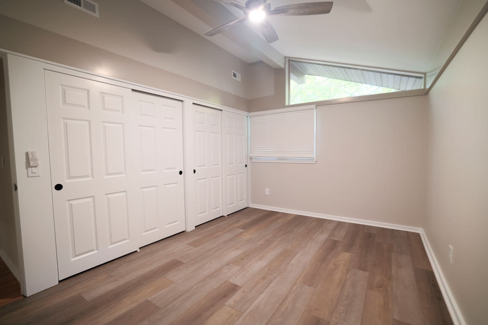 Clemson House: 114 Lewis Rd