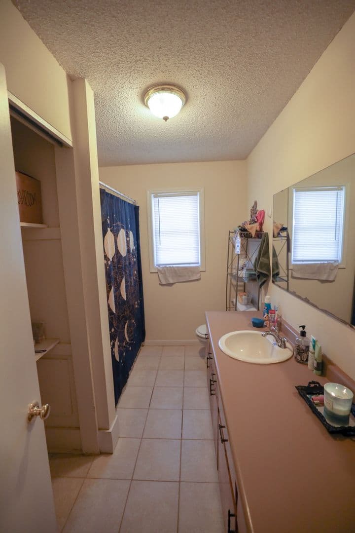 Clemson Apartment: 505 Old Central Rd