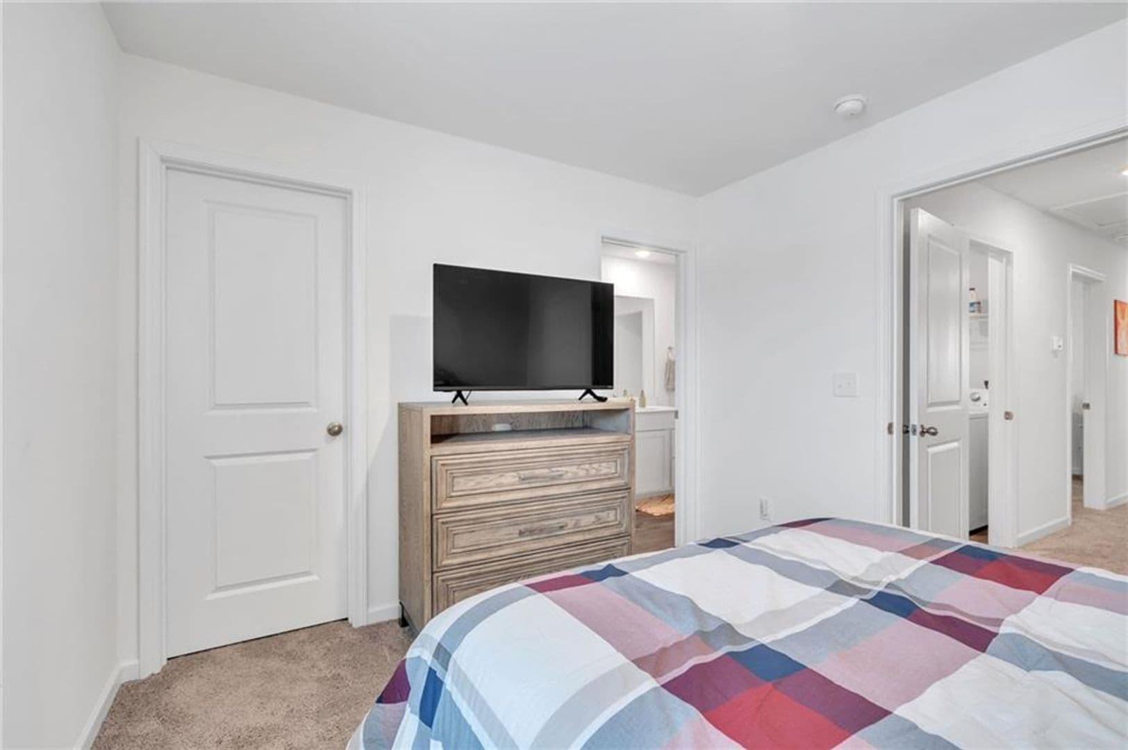 Pendleton House: 463 Seaborn Cir