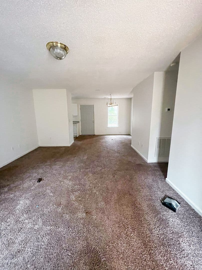 Clemson House: 108 Pine Ridge Ln
