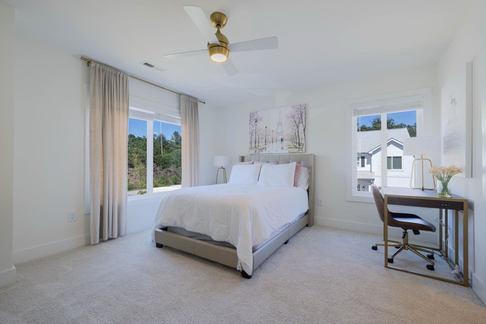 Central Apartment: 506 Tarrant St