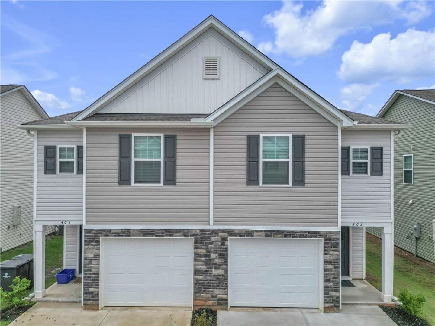 Pendleton House: 463 Seaborn Cir