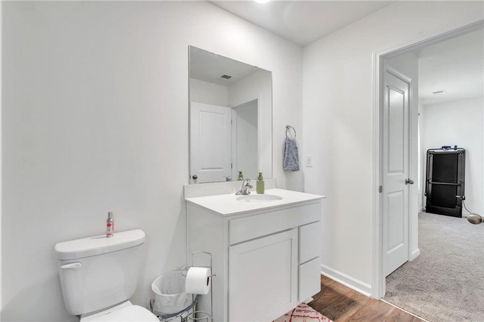 Pendleton House: 463 Seaborn Cir