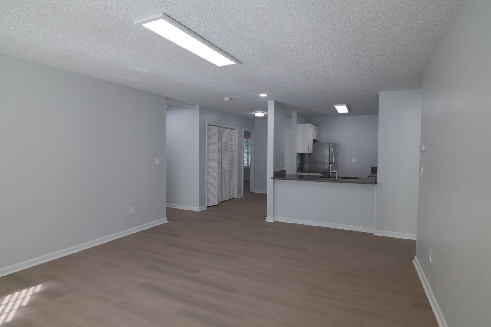 Clemson Apartment: 818 College Ave