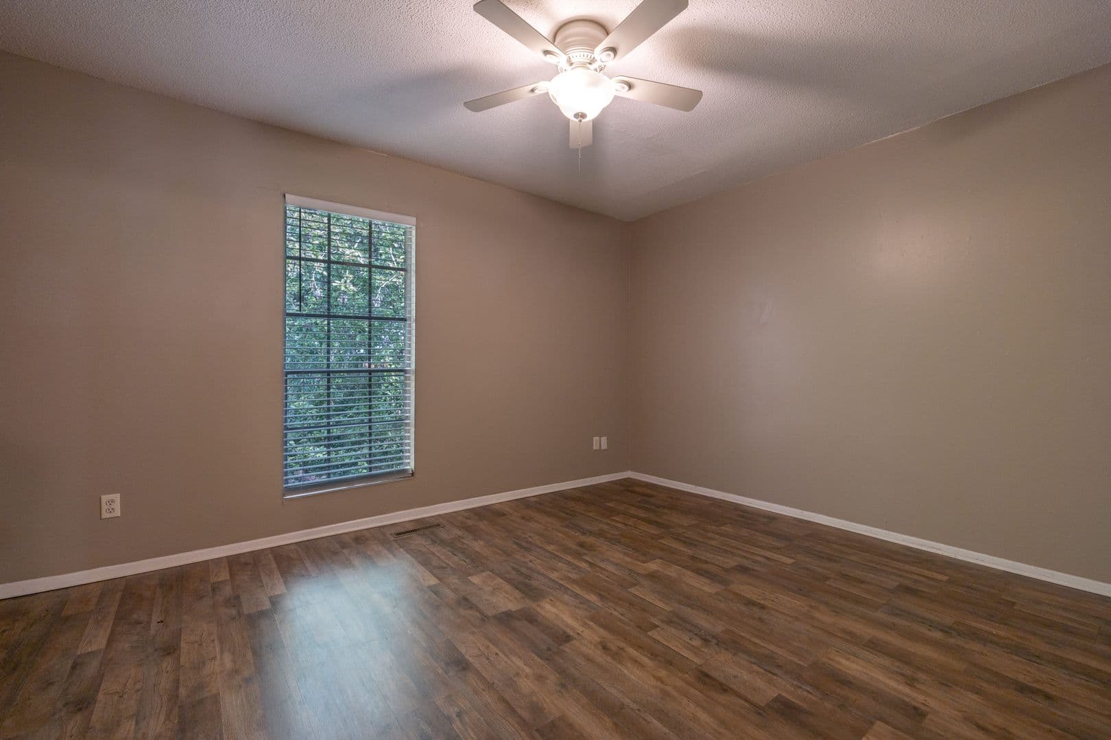 Clemson Apartment: 235 Keowee Trl