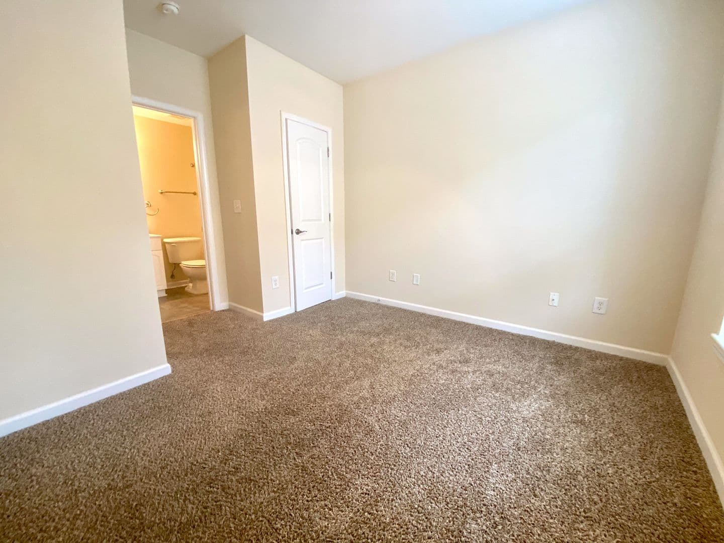 Pendleton Apartment: 11 Maverick Dr