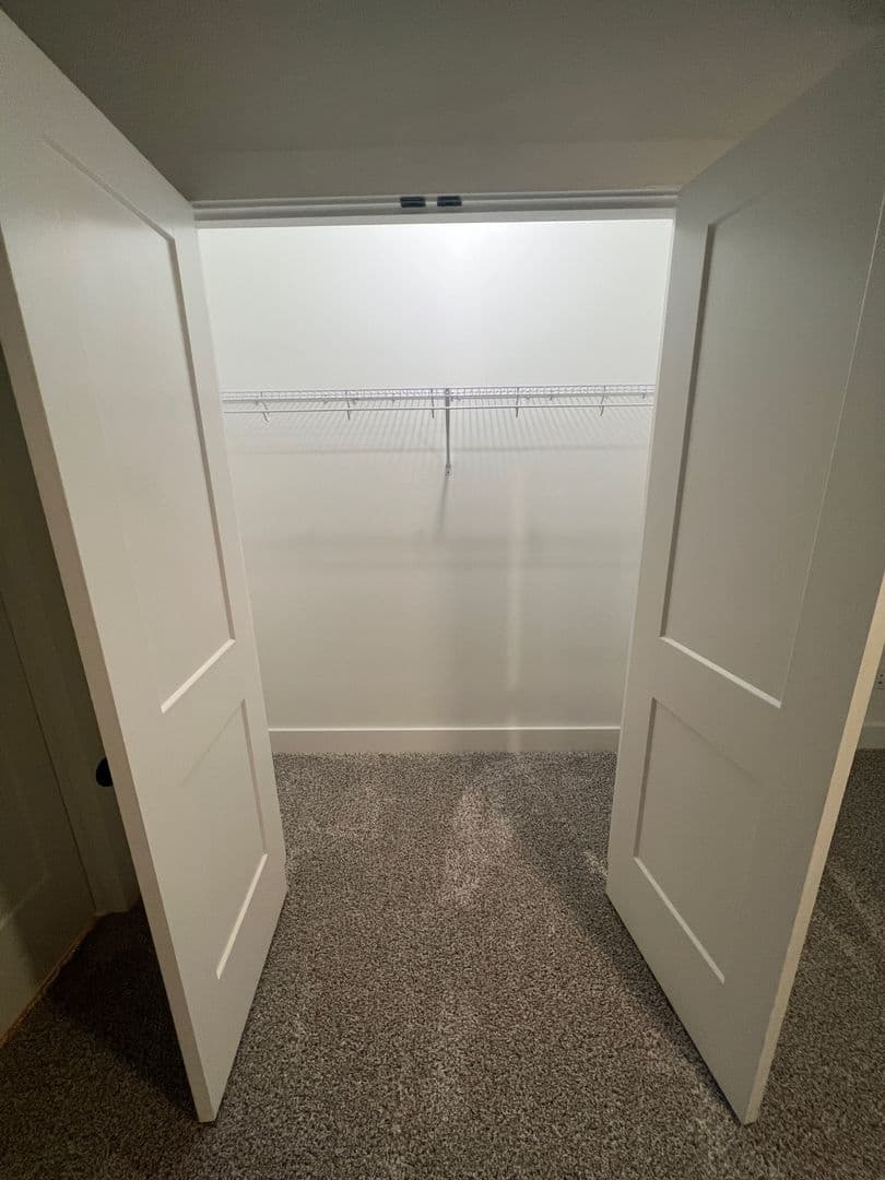 Central Apartment: 224 Willow Ct
