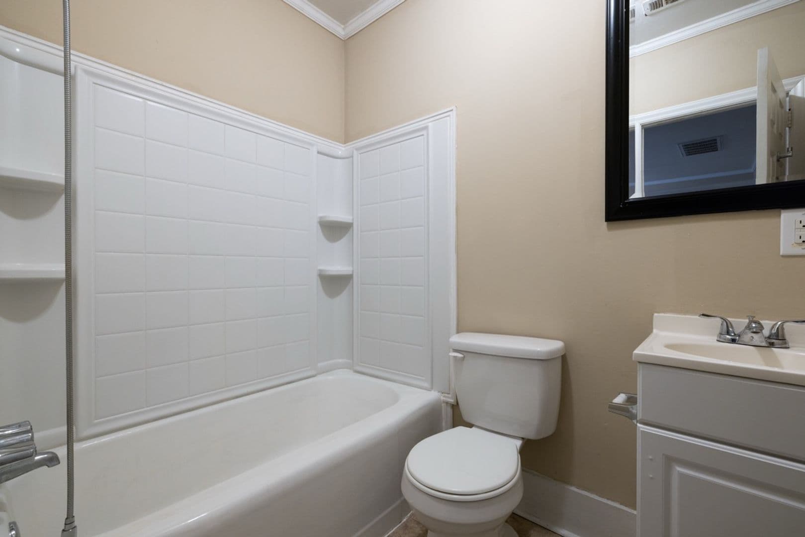 Clemson Apartment: 270 Riggs Dr