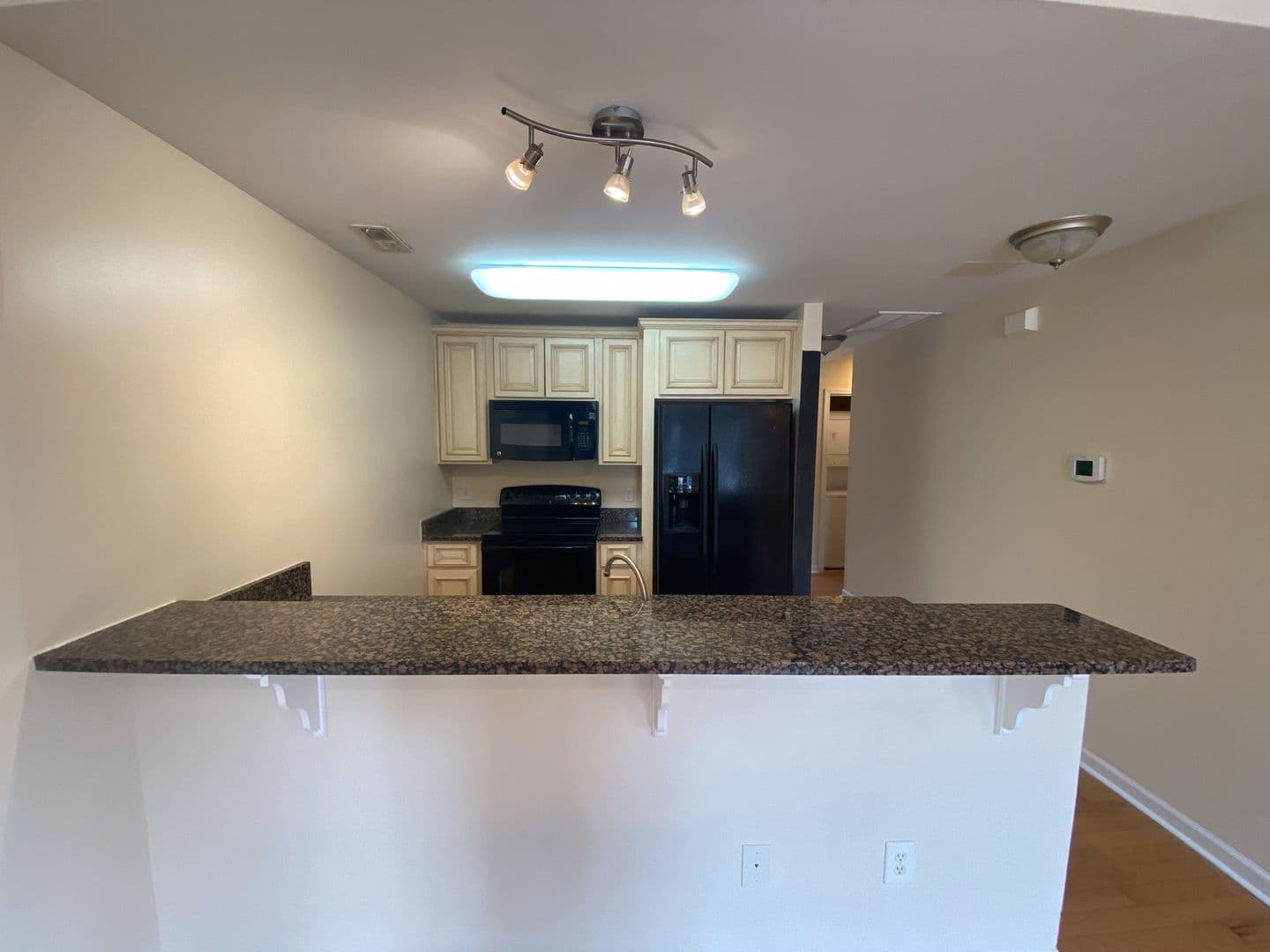 Pendleton Apartment: 11 Maverick Dr