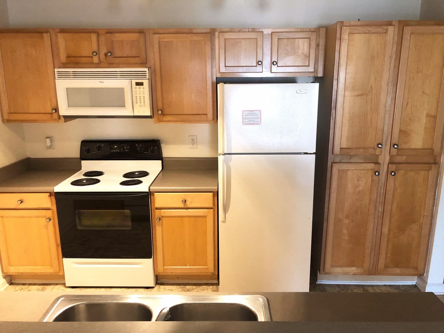 Seneca Apartment: 1301 Harts Ridge Dr
