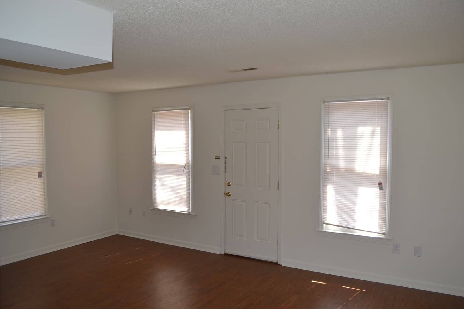 Central House: 118 Franklin Dr