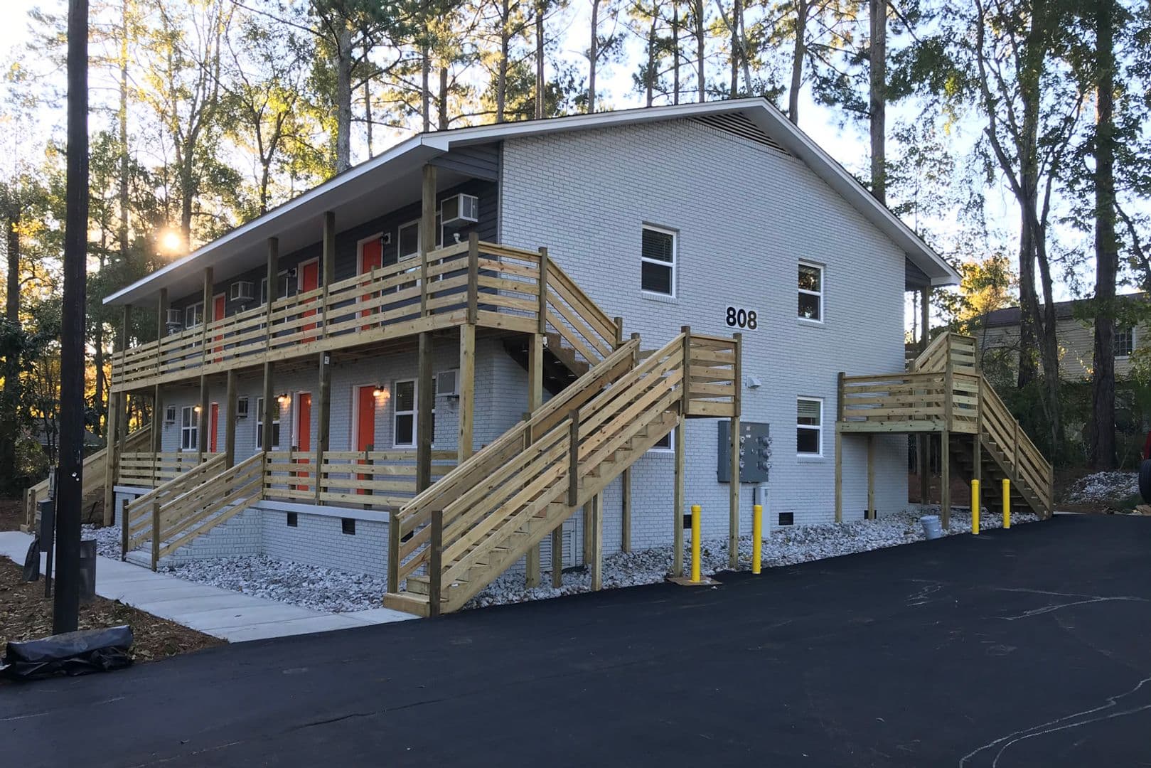 Clemson Apartment: 808 College Ave