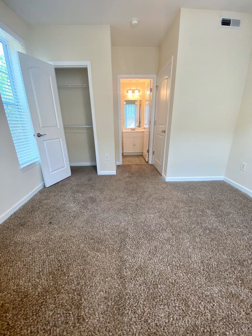 Pendleton Apartment: 11 Maverick Dr