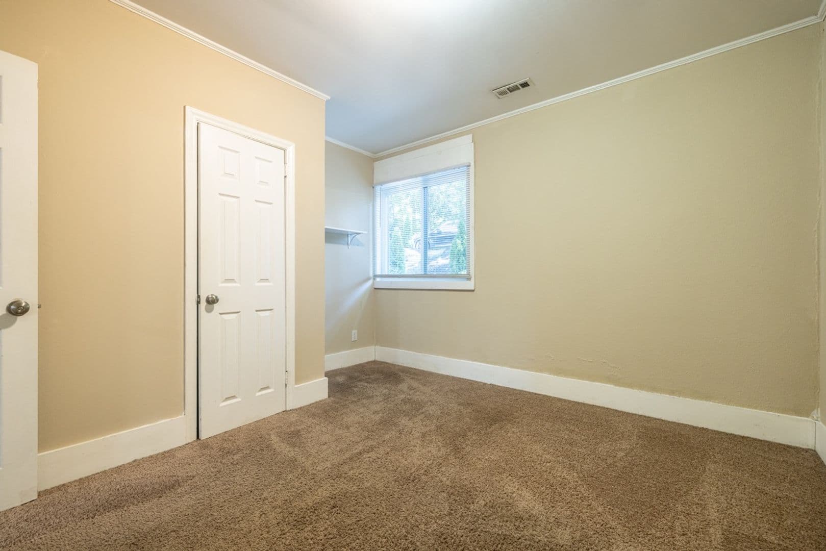 Clemson Apartment: 270 Riggs Dr