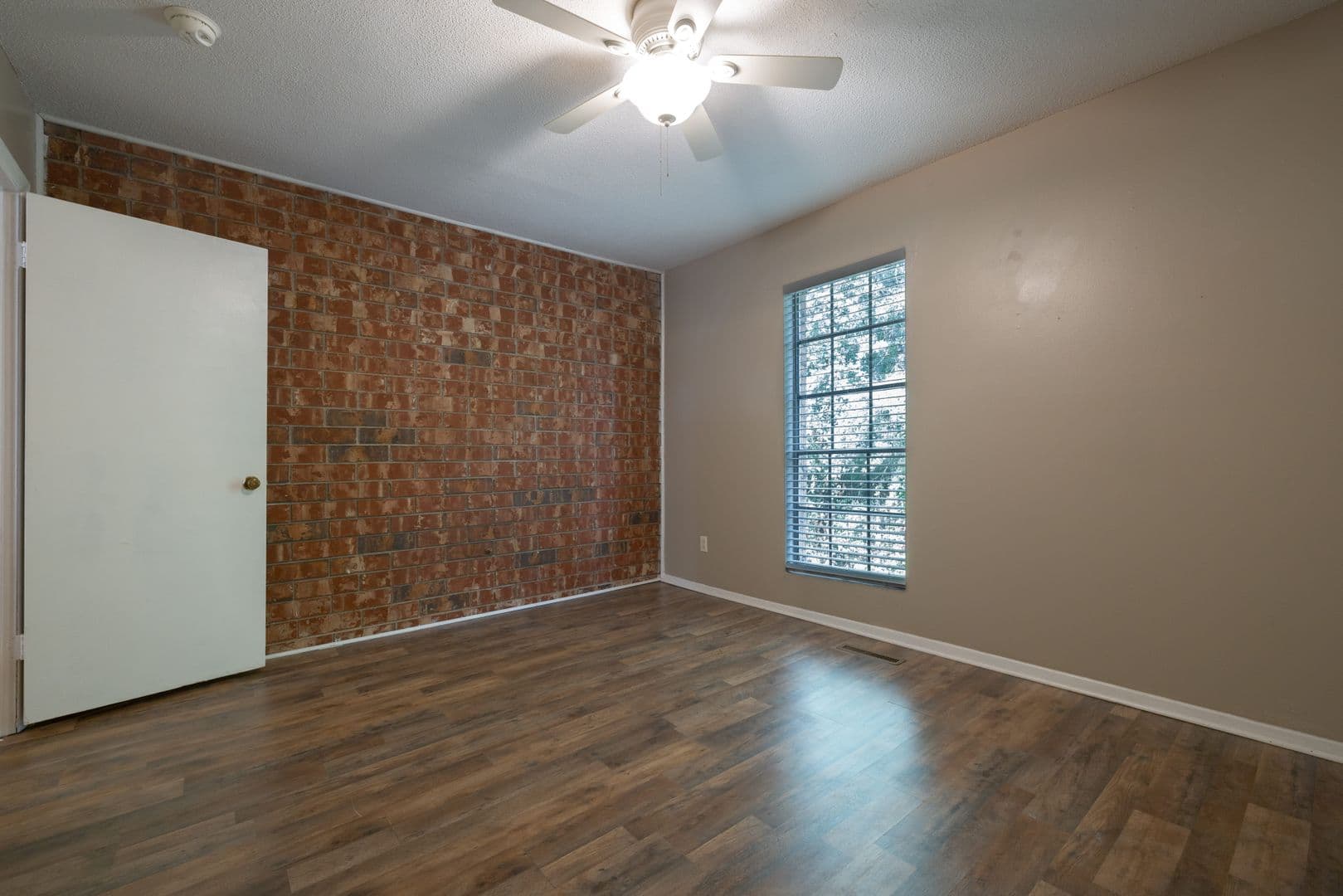 Clemson Apartment: 235 Keowee Trl