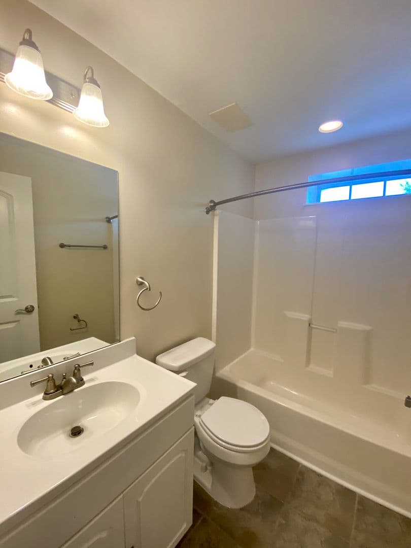 Pendleton Apartment: 11 Maverick Dr