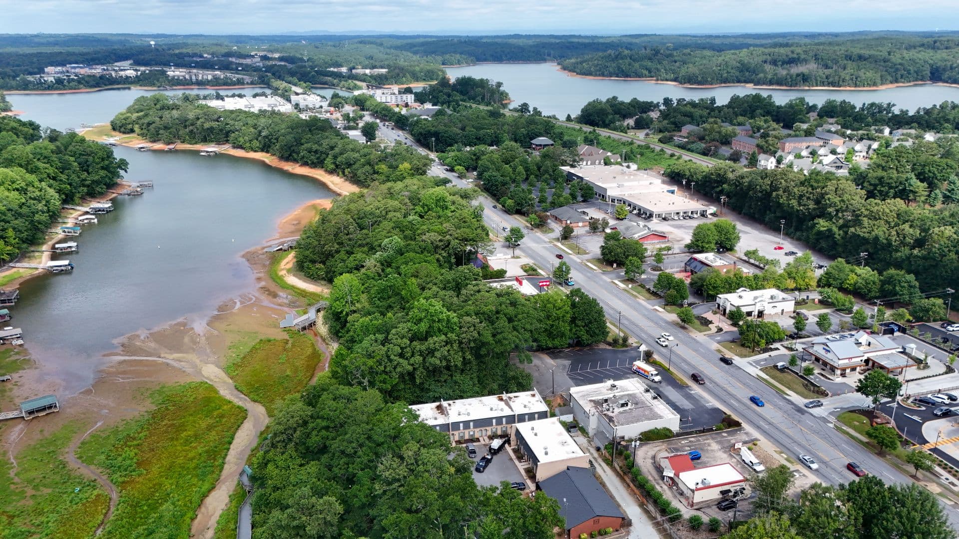 Clemson Apartment: 235 Keowee Trl