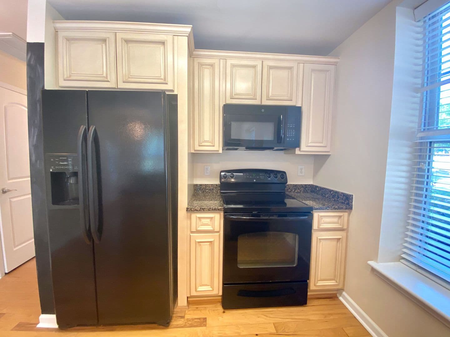 Pendleton Apartment: 11 Maverick Dr