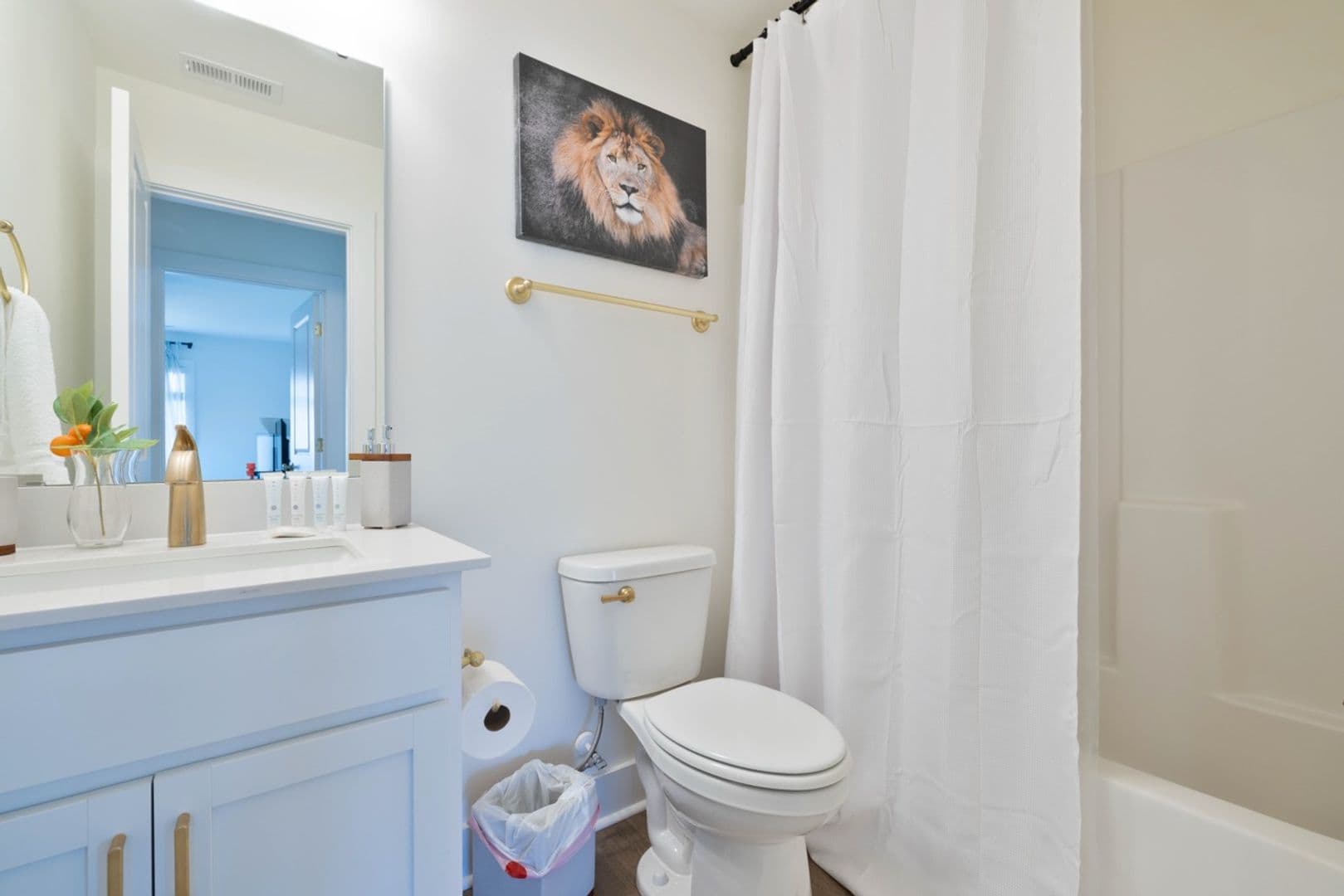 Central Apartment: 506 Tarrant St