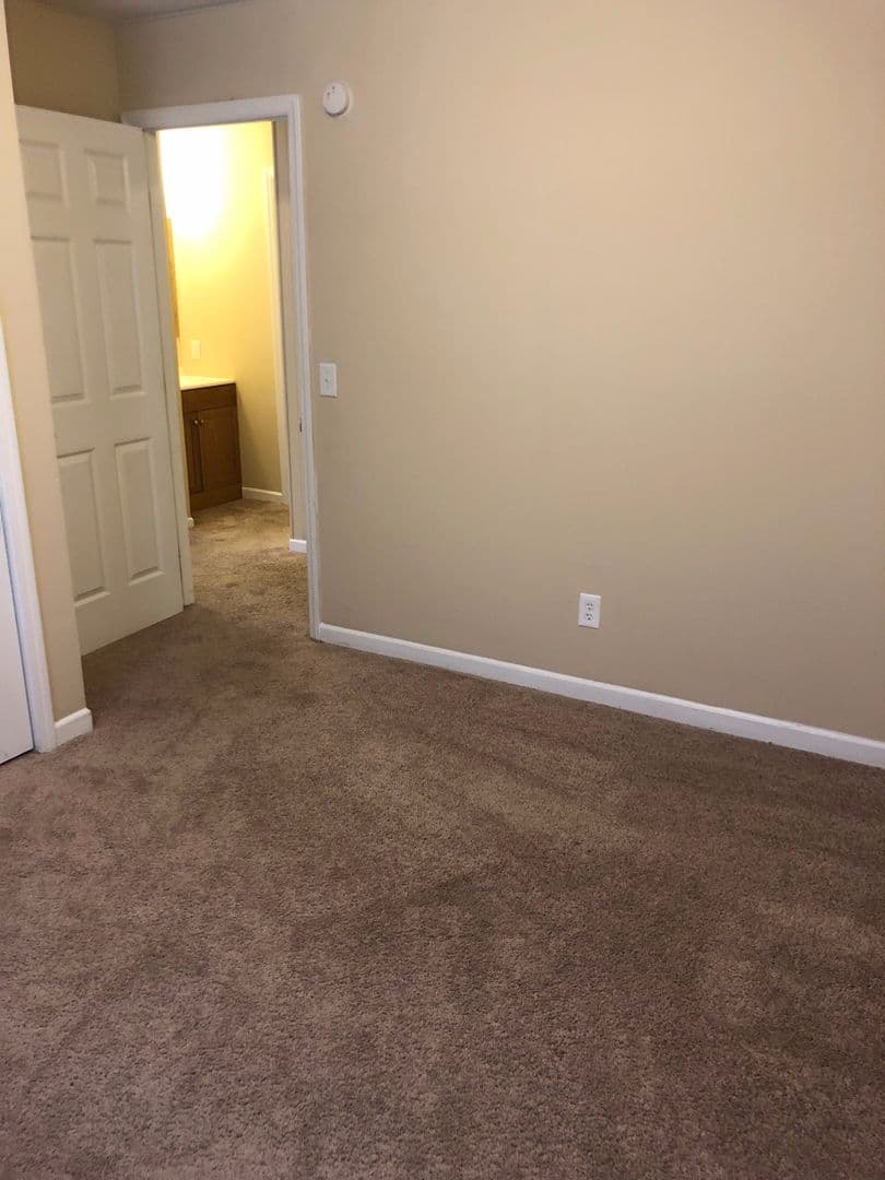 Clemson Apartment: 812 Creekside Dr