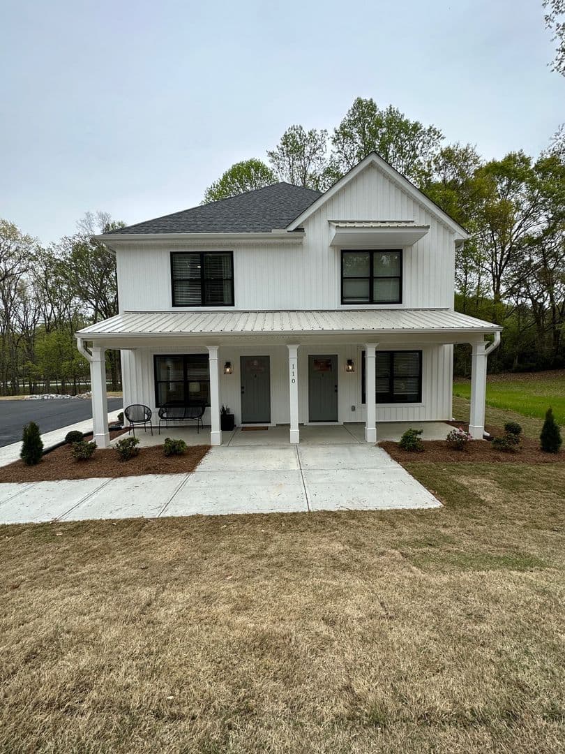 Clemson Apartment: 207 Ligon St