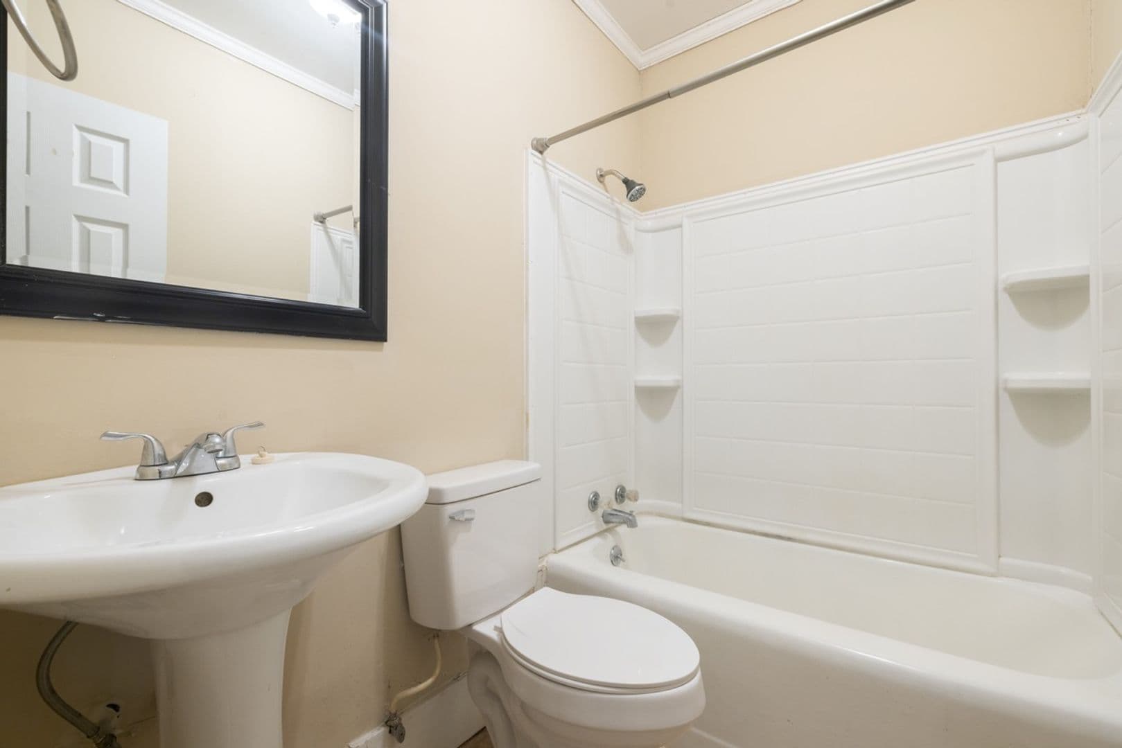 Clemson Apartment: 270 Riggs Dr