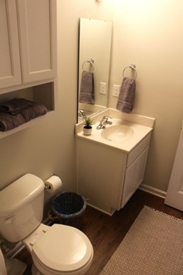 Central Apartment: 1980 W Main St