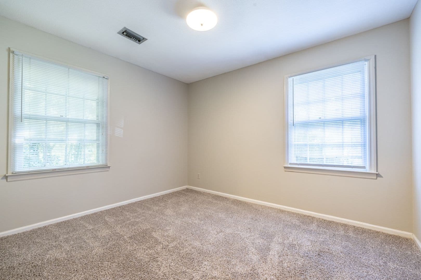 Clemson Apartment: 106 Strode Circle