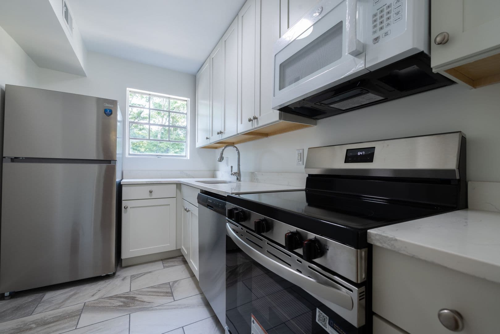 Clemson Apartment: 235 Keowee Trl
