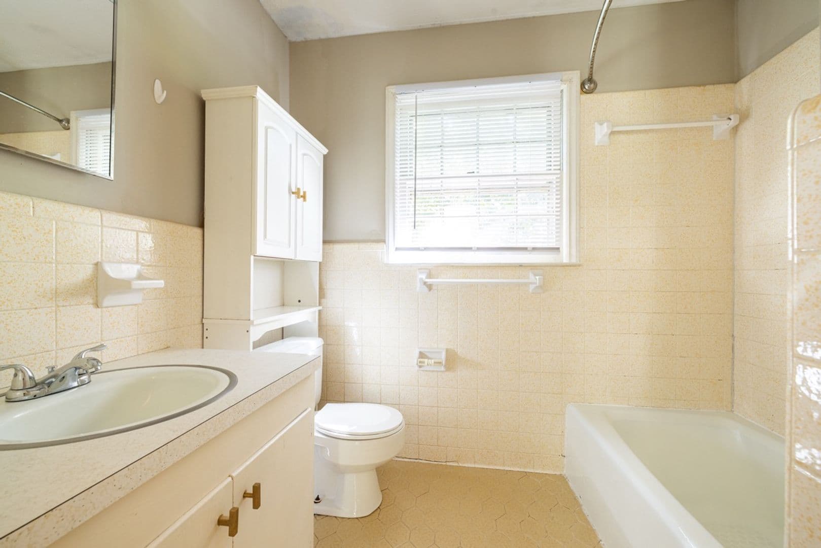 Clemson Apartment: 106 Strode Circle