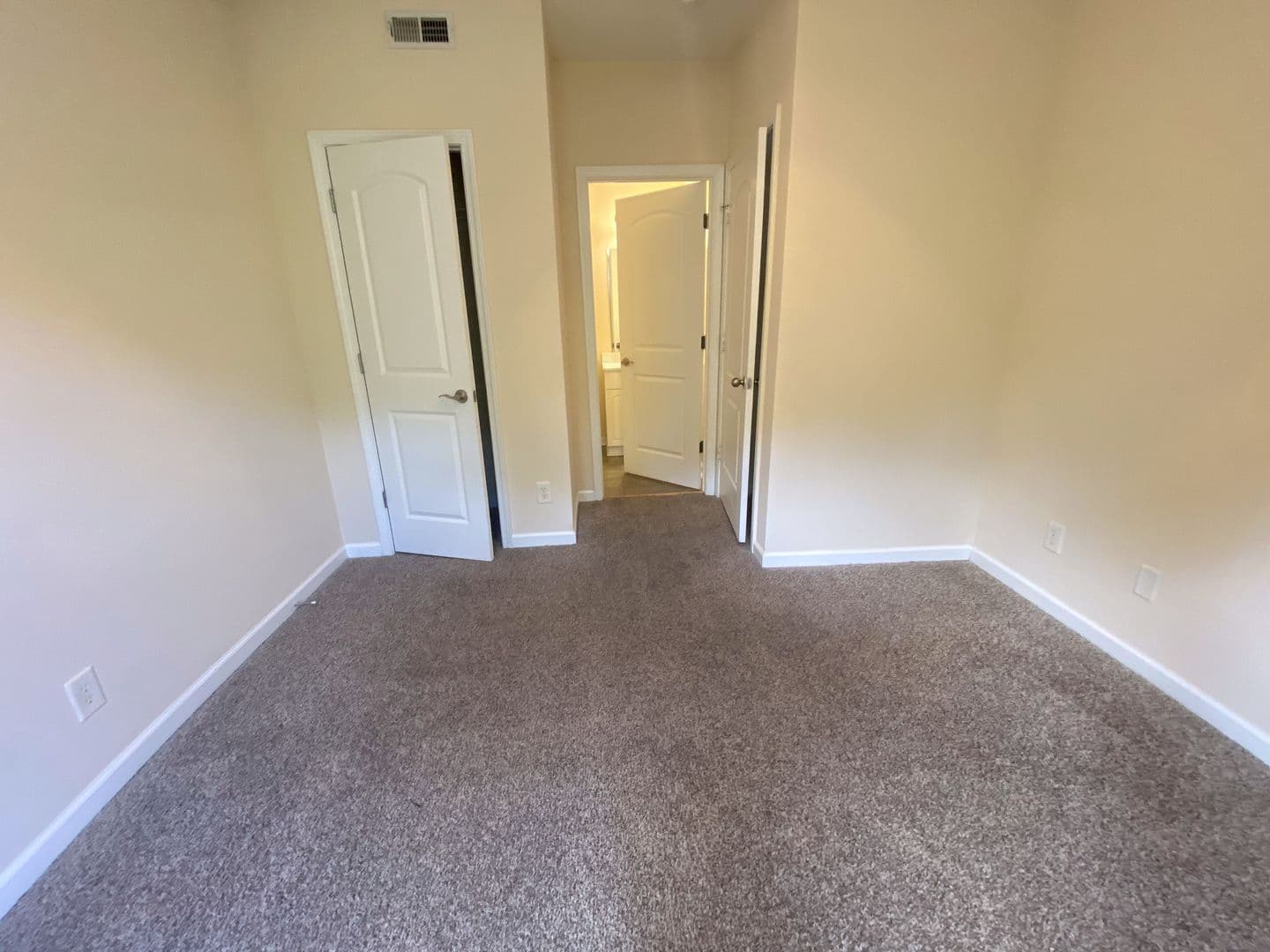 Pendleton Apartment: 11 Maverick Dr