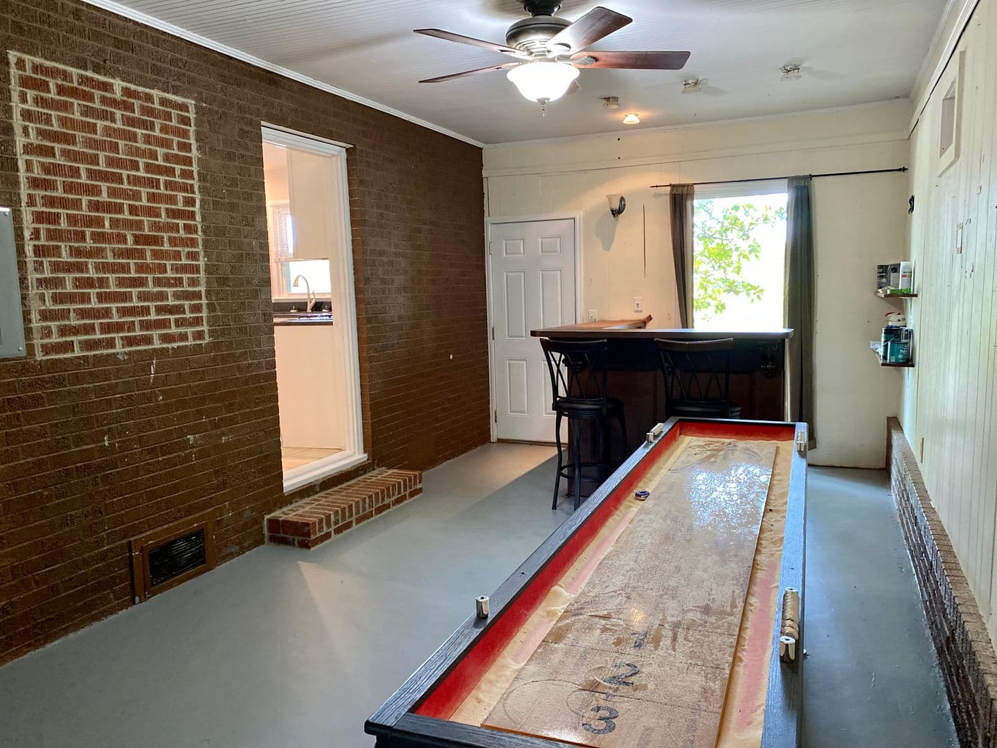 Clemson Apartment: 129 Freedom Dr