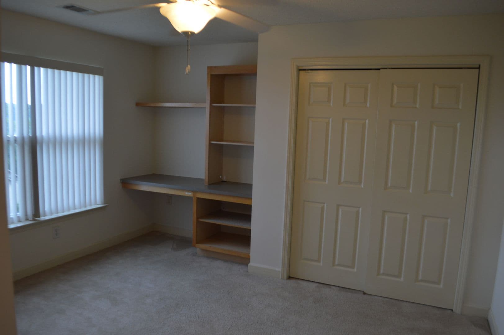 Seneca Apartment: 833 Harts Cove Way
