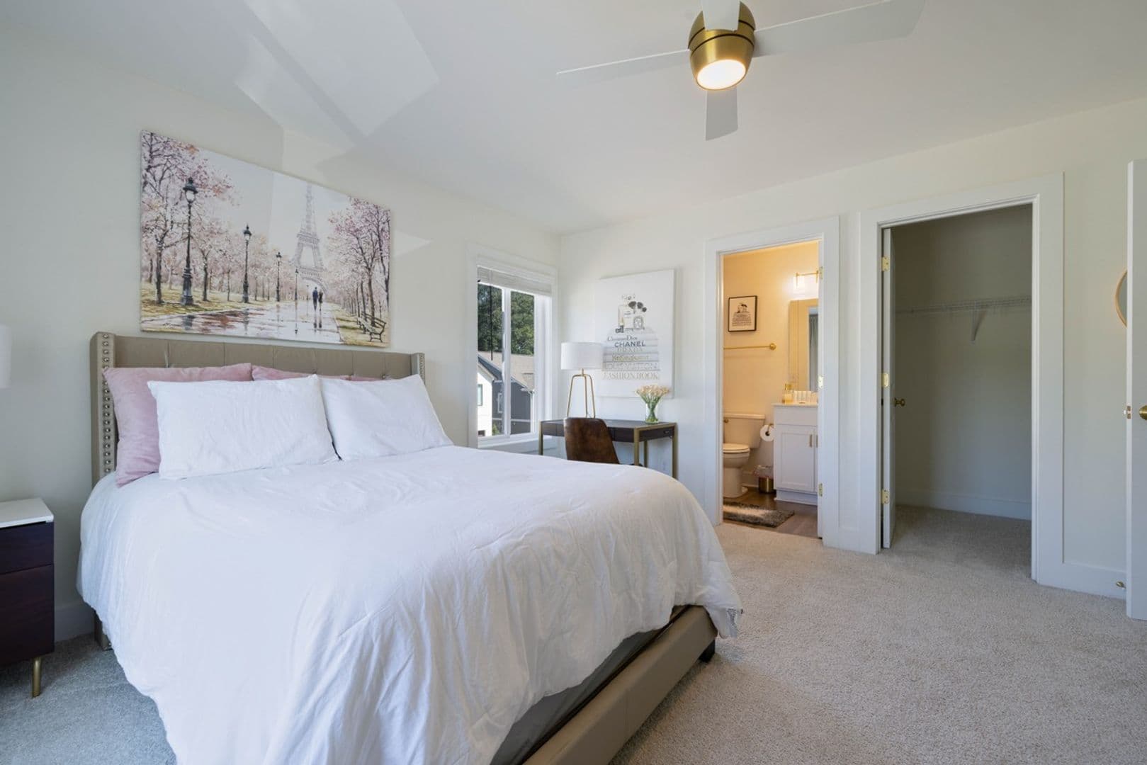 Central Apartment: 506 Tarrant St