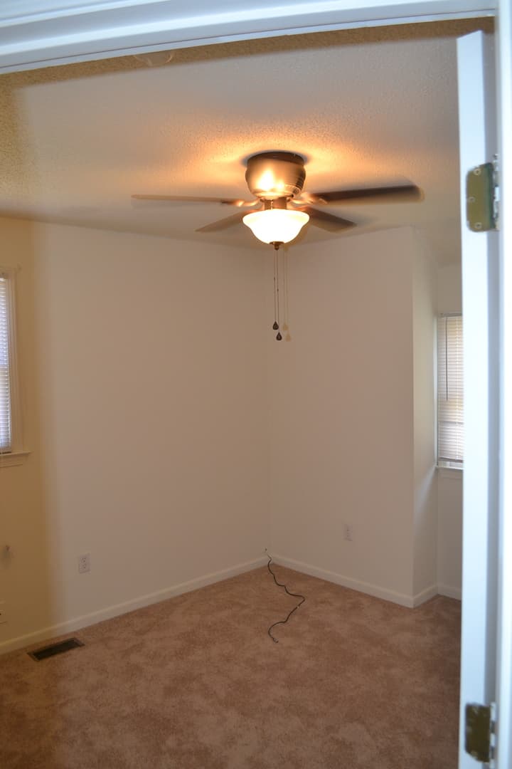 Central House: 118 Franklin Dr