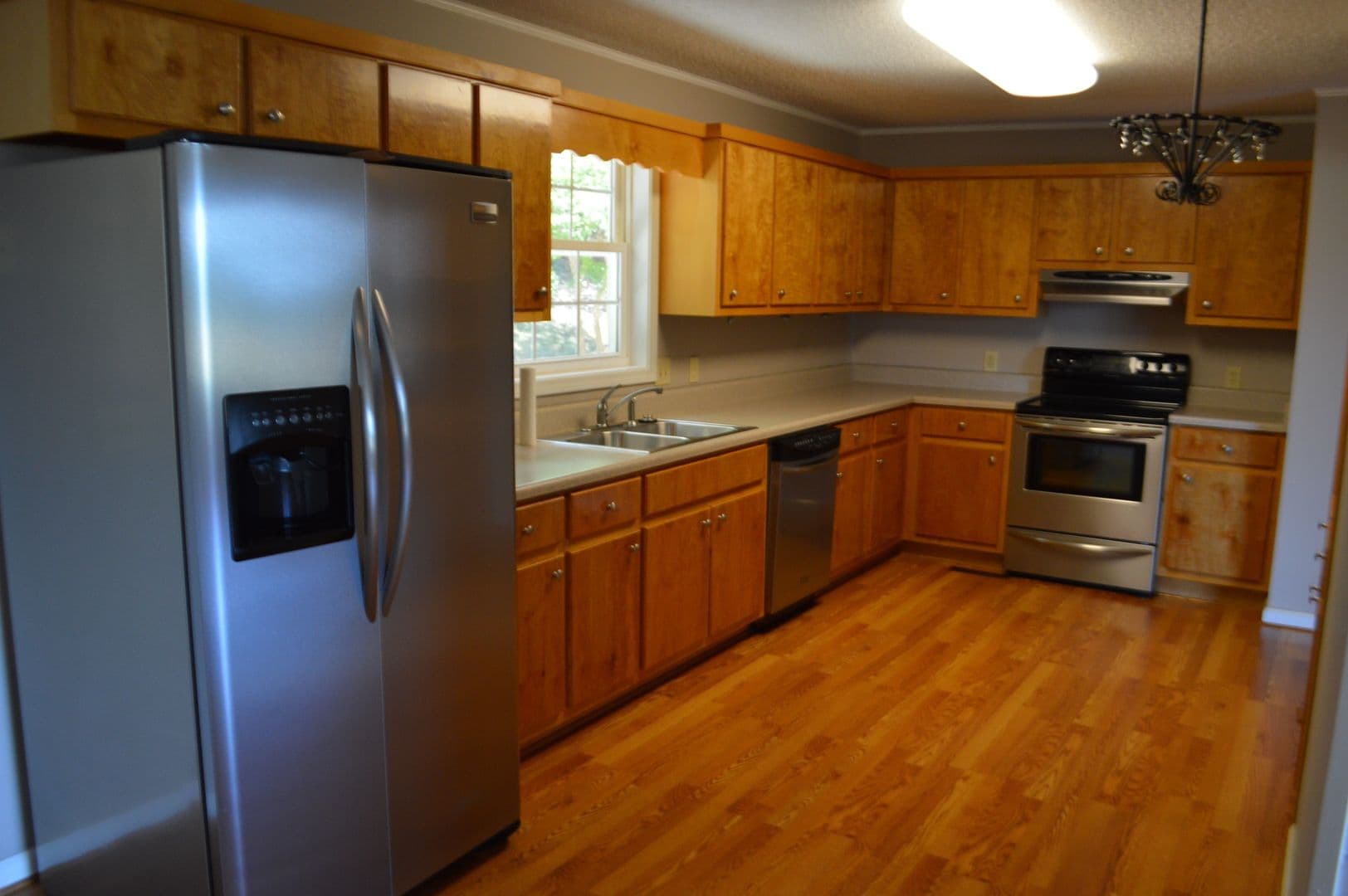 Clemson Apartment: 127 Freedom Dr