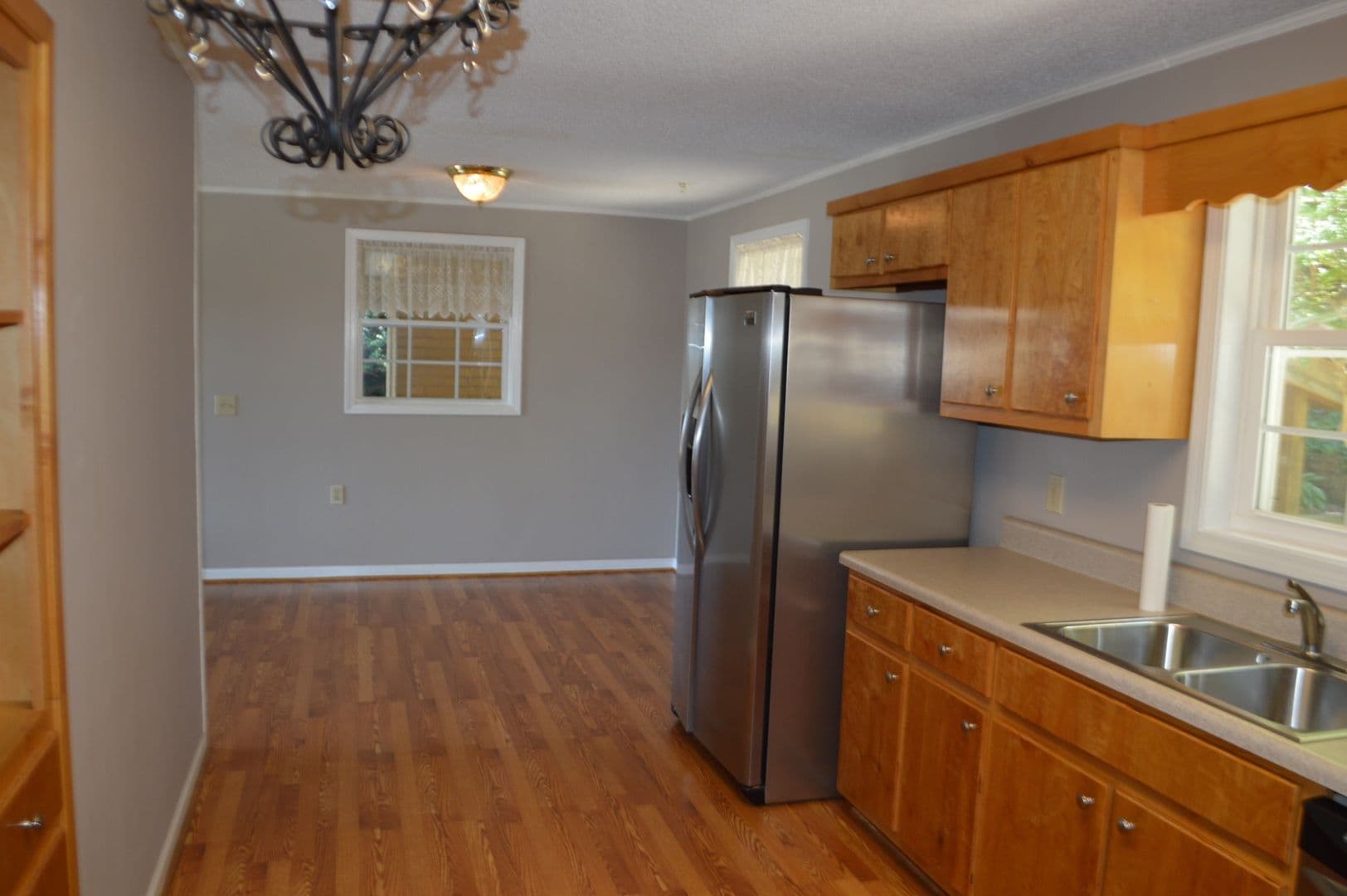 Clemson Apartment: 127 Freedom Dr