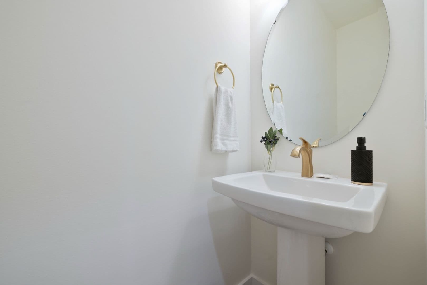 Central Apartment: 506 Tarrant St